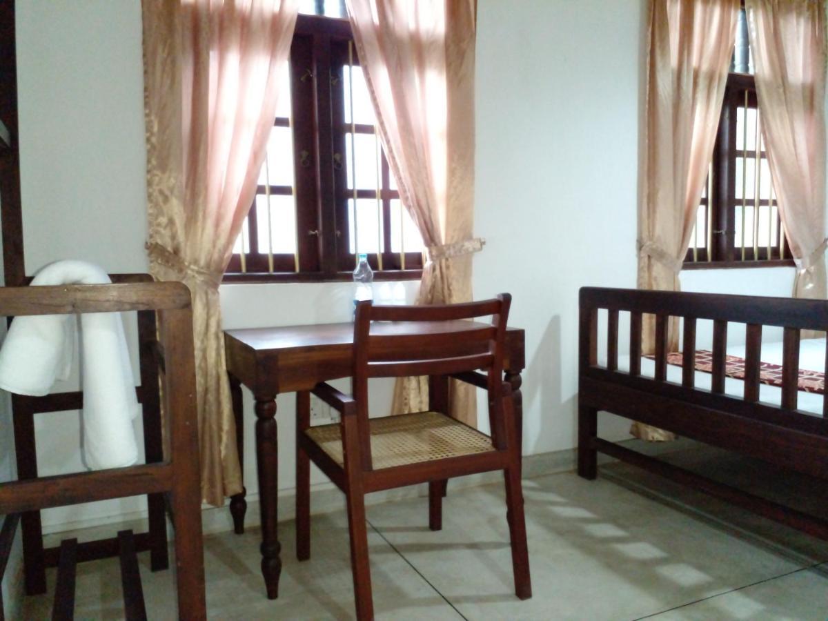 Muduna Walawwa Resort Kandy Extérieur photo