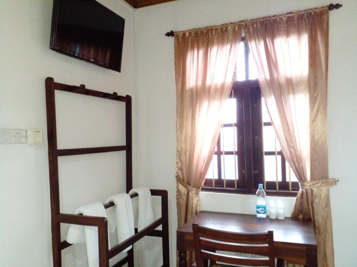 Muduna Walawwa Resort Kandy Extérieur photo