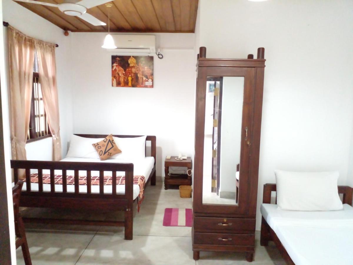 Muduna Walawwa Resort Kandy Extérieur photo