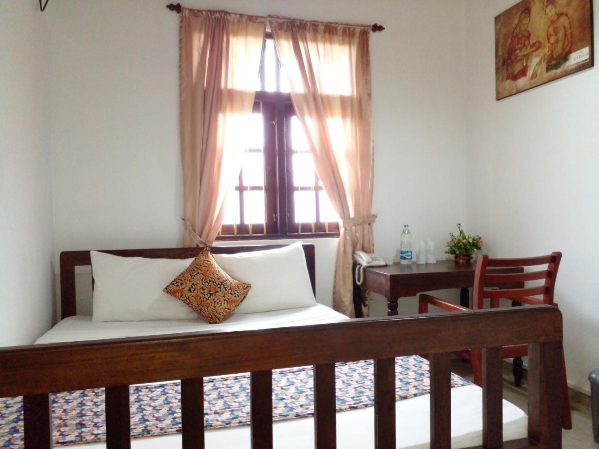 Muduna Walawwa Resort Kandy Extérieur photo
