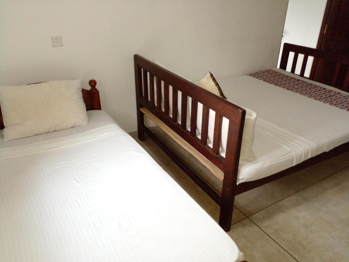Muduna Walawwa Resort Kandy Extérieur photo