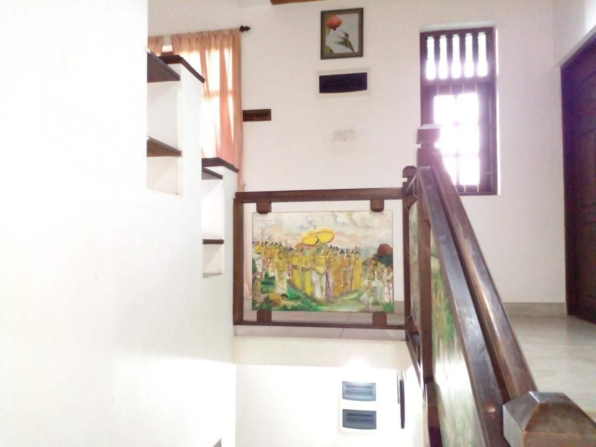 Muduna Walawwa Resort Kandy Extérieur photo