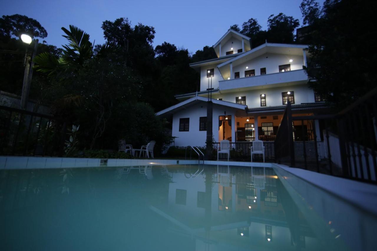 Muduna Walawwa Resort Kandy Extérieur photo